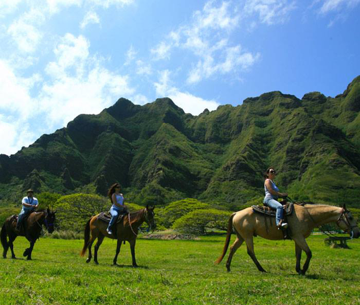 kualoa_ranch_horseback.jpg